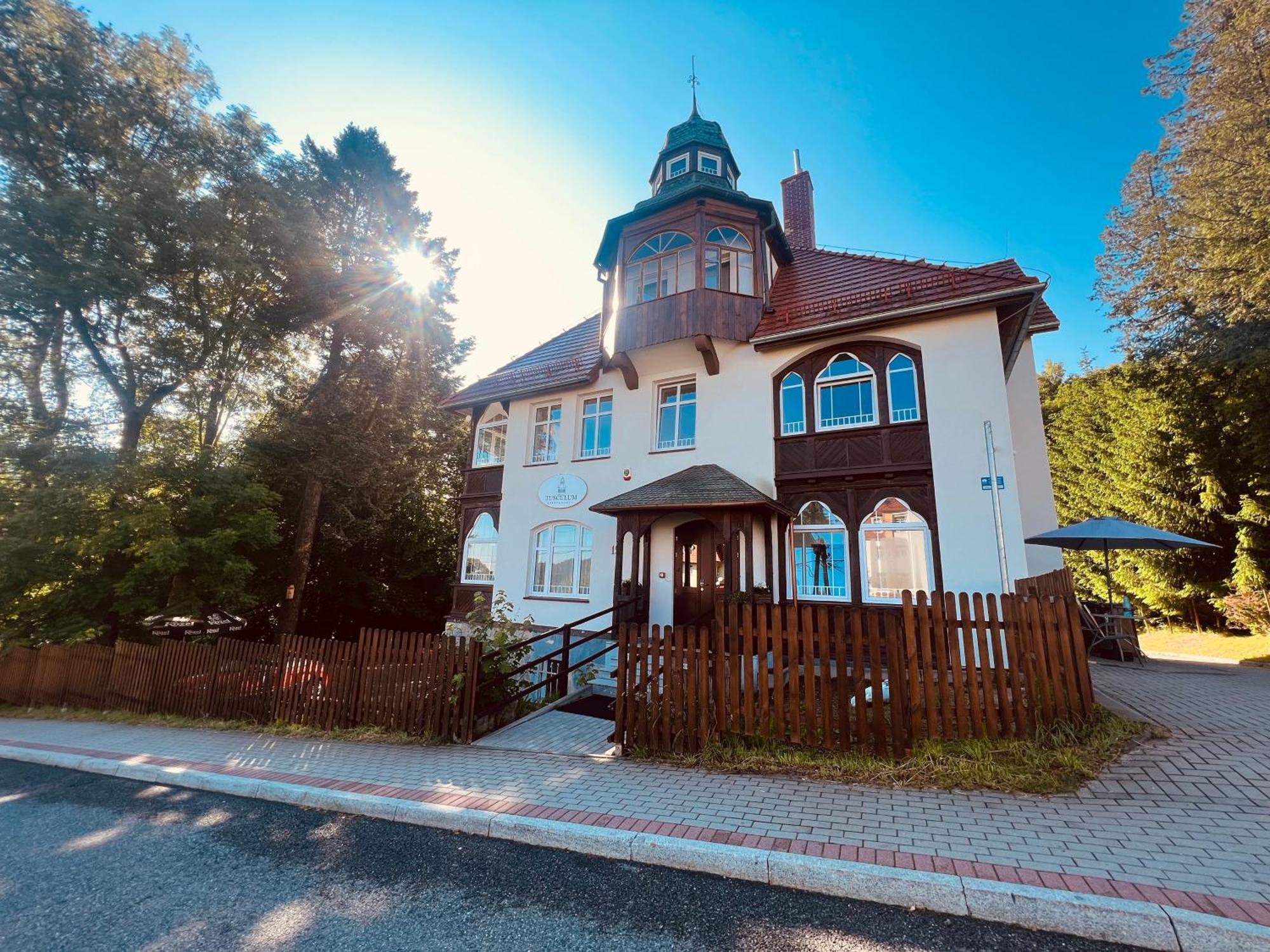 Willa Tusculum Swieradow-Zdroj Bagian luar foto